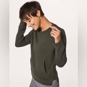 Lululemon Press Pause Crew size 4